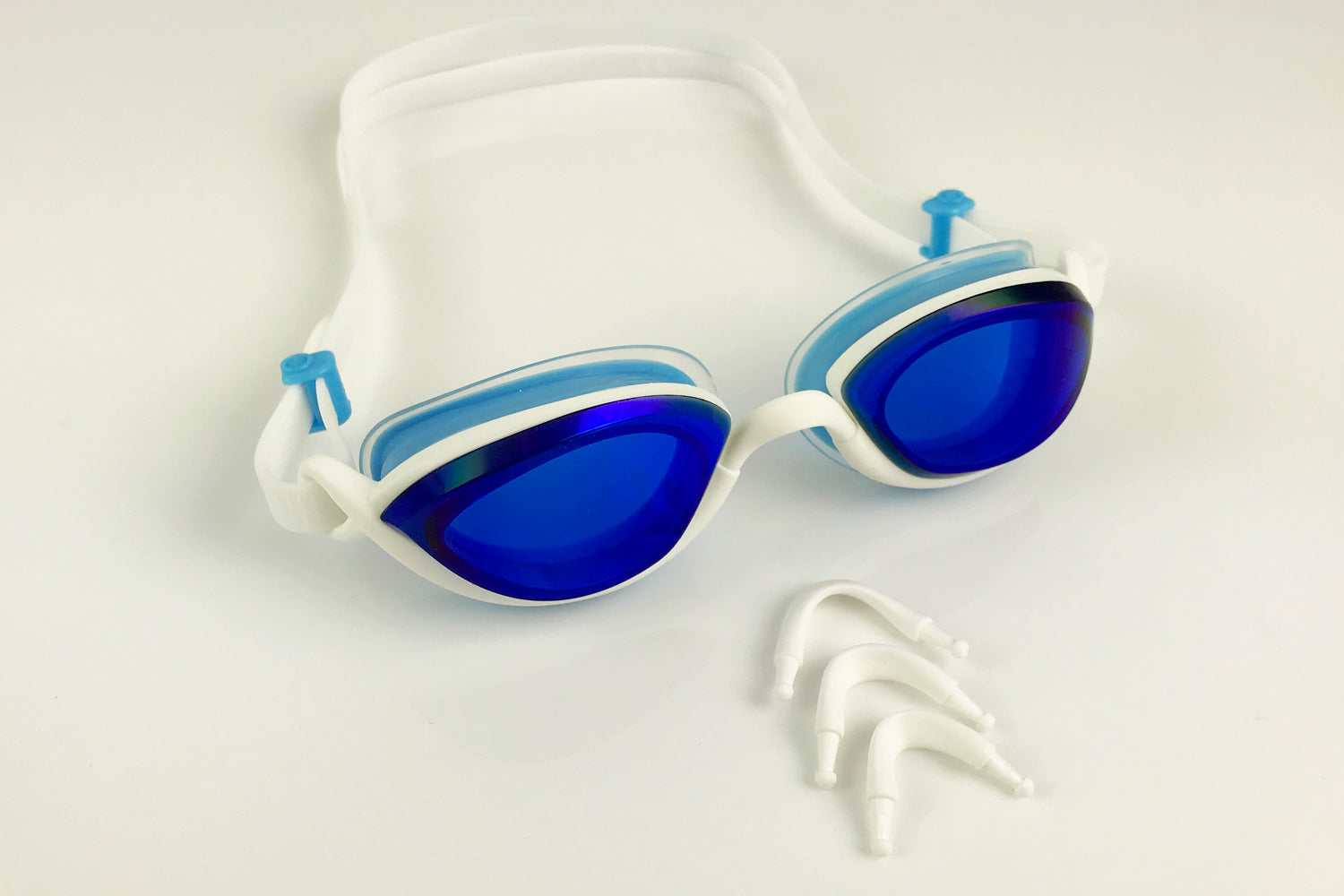 Blue tinted goggles with three sizes of nose pieces that come in the box
